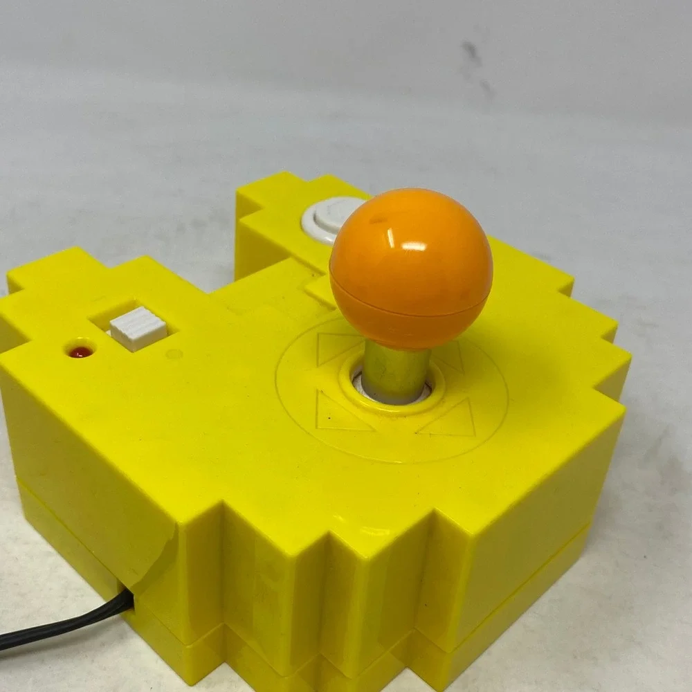 Bandai‎ Pac-Man Plug and Play TV Game Joystick Console Yellow 2012 Retro